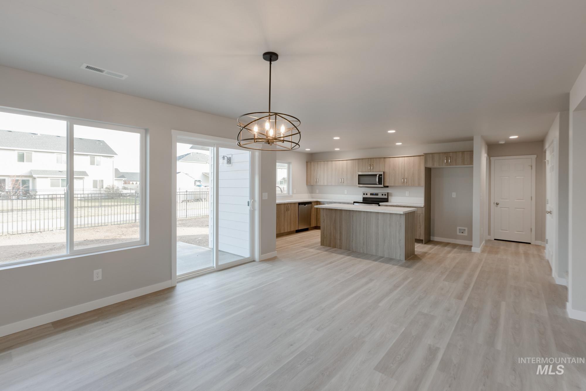 1557 Covington St, Middleton, Idaho 83644, 4 Bedrooms, 2.5 Bathrooms, Residential For Sale, Price $550,990,MLS 98975504