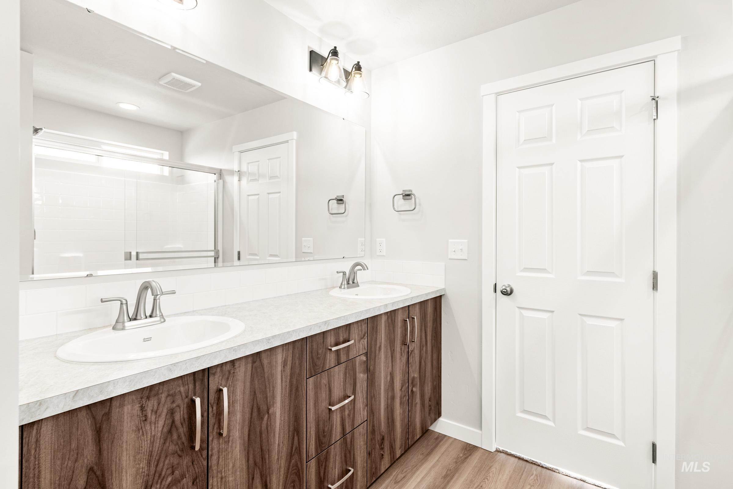 1613 Covington St, Middleton, Idaho 83644, 5 Bedrooms, 3 Bathrooms, Residential For Sale, Price $540,990,MLS 98975506