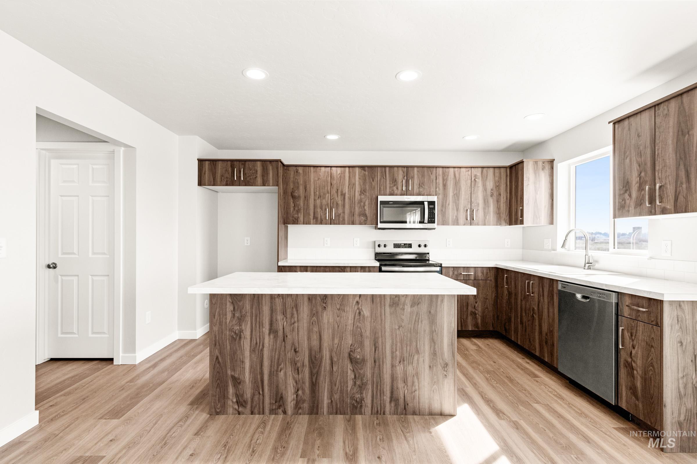 1613 Covington St, Middleton, Idaho 83644, 5 Bedrooms, 3 Bathrooms, Residential For Sale, Price $540,990,MLS 98975506