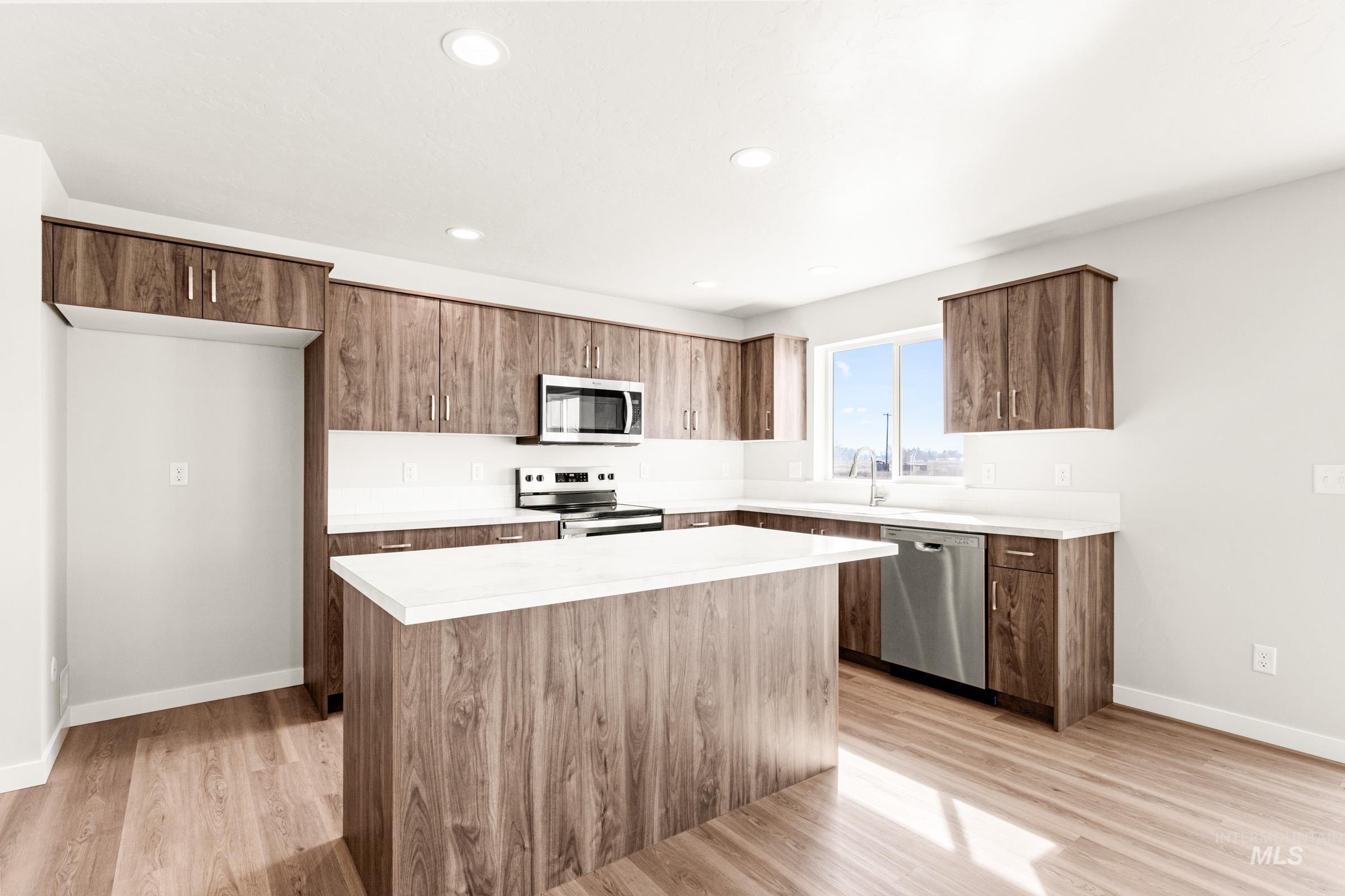 1613 Covington St, Middleton, Idaho 83644, 5 Bedrooms, 3 Bathrooms, Residential For Sale, Price $540,990,MLS 98975506