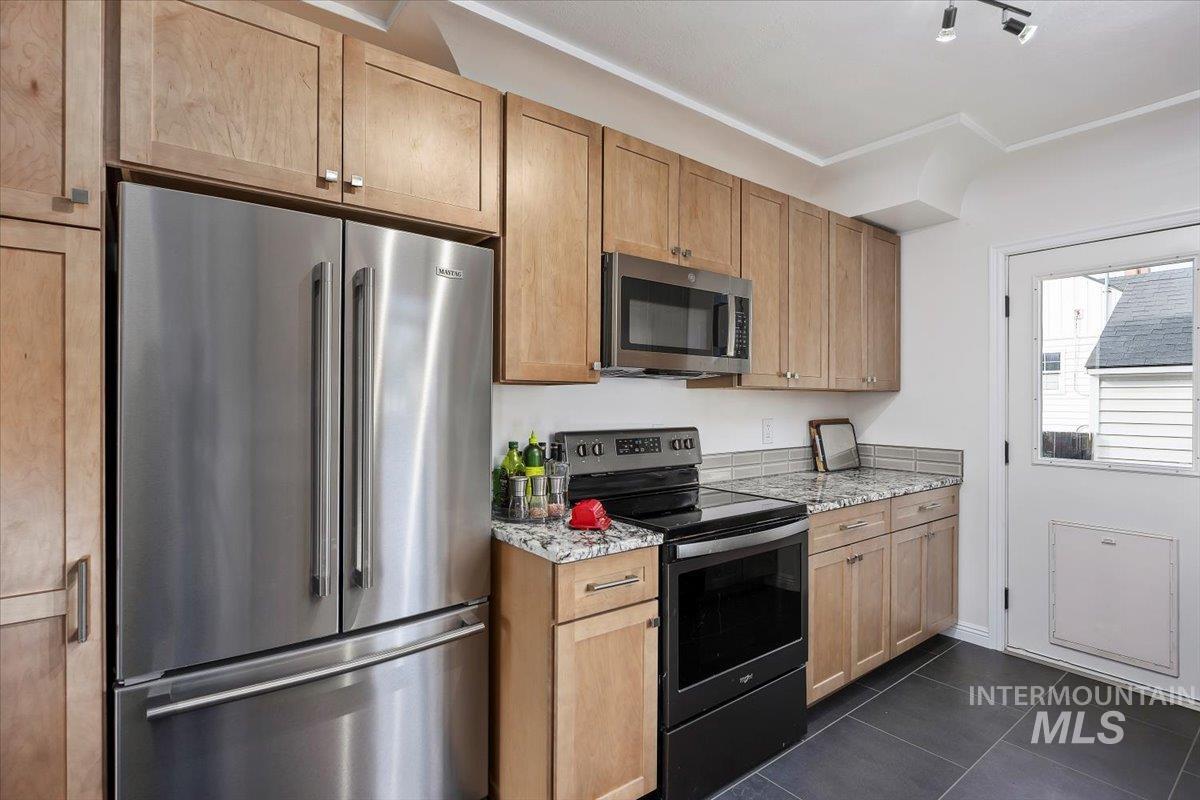 205 Fillmore Street, Twin Falls, Idaho 83301, 3 Bedrooms, 2 Bathrooms, Residential For Sale, Price $349,000,MLS 98975509