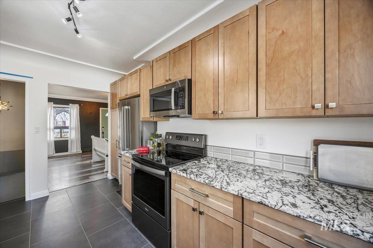 205 Fillmore Street, Twin Falls, Idaho 83301, 3 Bedrooms, 2 Bathrooms, Residential For Sale, Price $339,000, 98975509