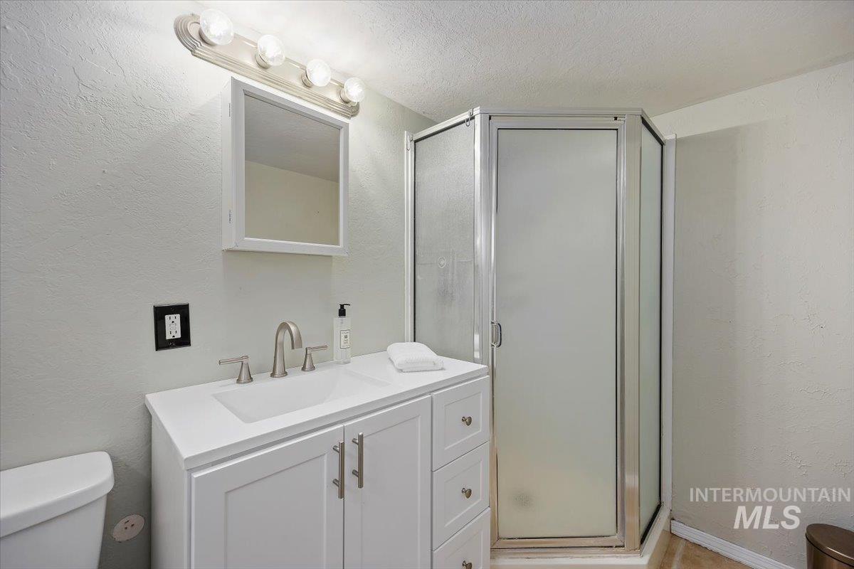 205 Fillmore Street, Twin Falls, Idaho 83301, 3 Bedrooms, 2 Bathrooms, Residential For Sale, Price $349,000,MLS 98975509