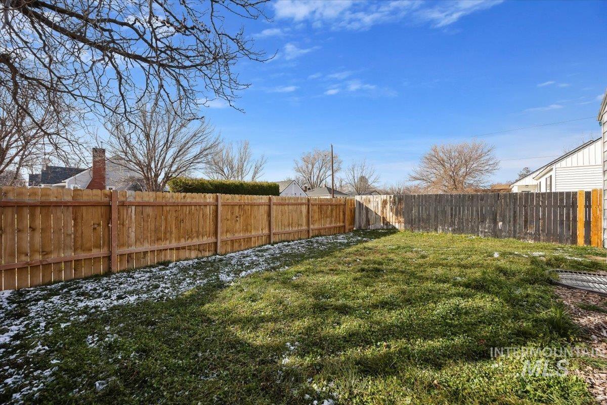 205 Fillmore Street, Twin Falls, Idaho 83301, 3 Bedrooms, 2 Bathrooms, Residential For Sale, Price $349,000,MLS 98975509