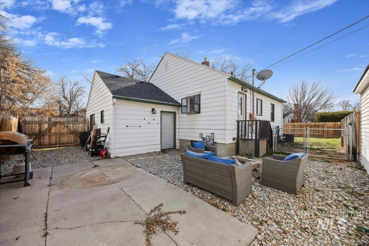 205 Fillmore Street, Twin Falls, Idaho 83301, 3 Bedrooms, 2 Bathrooms, Residential For Sale, Price $349,000,MLS 98975509