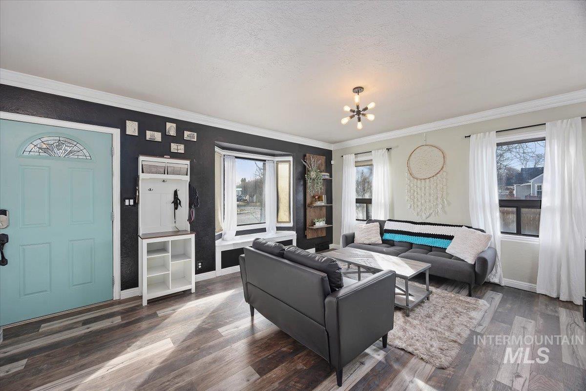 205 Fillmore Street, Twin Falls, Idaho 83301, 3 Bedrooms, 2 Bathrooms, Residential For Sale, Price $349,000,MLS 98975509