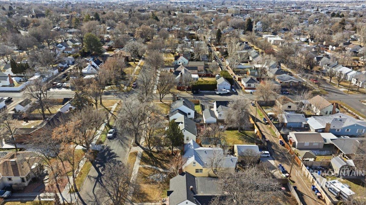205 Fillmore Street, Twin Falls, Idaho 83301, 3 Bedrooms, 2 Bathrooms, Residential For Sale, Price $339,000, 98975509