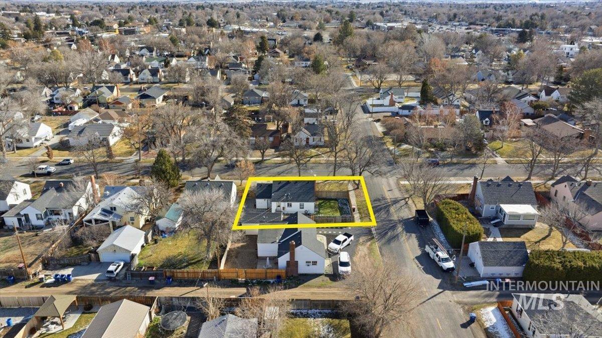 205 Fillmore Street, Twin Falls, Idaho 83301, 3 Bedrooms, 2 Bathrooms, Residential For Sale, Price $349,000,MLS 98975509