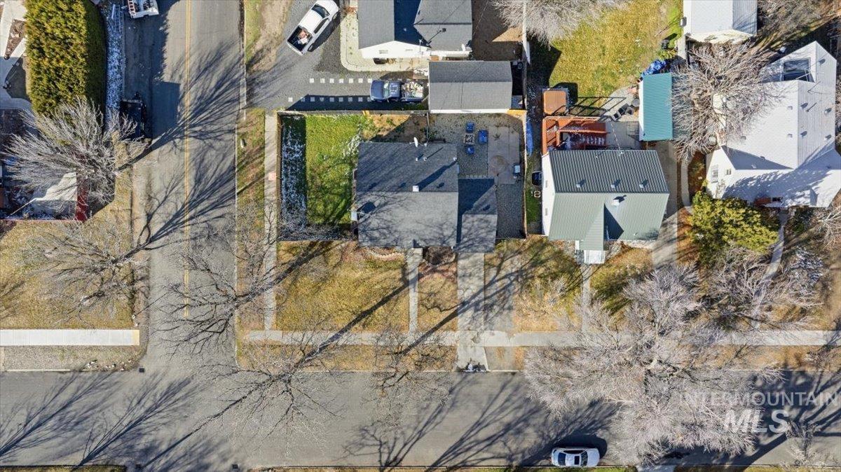 205 Fillmore Street, Twin Falls, Idaho 83301, 3 Bedrooms, 2 Bathrooms, Residential For Sale, Price $339,000, 98975509
