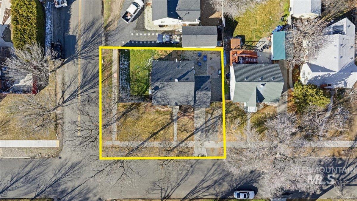 205 Fillmore Street, Twin Falls, Idaho 83301, 3 Bedrooms, 2 Bathrooms, Residential For Sale, Price $349,000,MLS 98975509