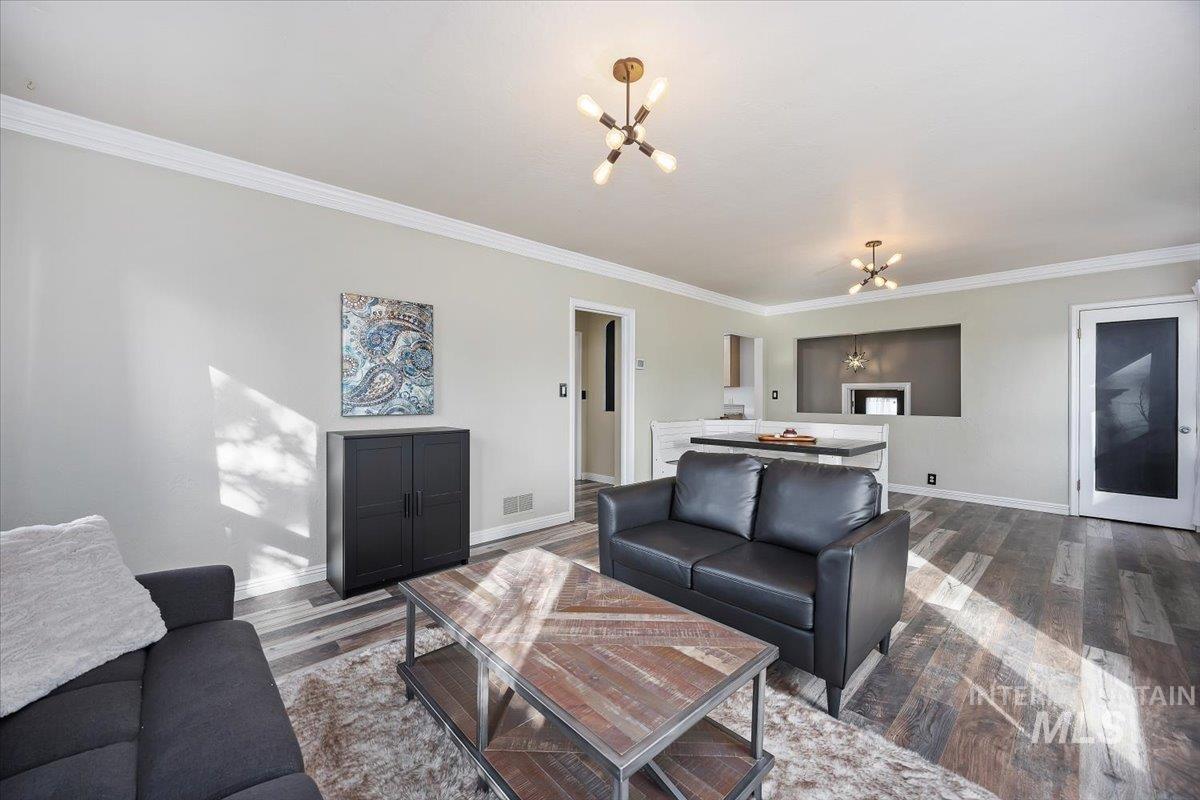 205 Fillmore Street, Twin Falls, Idaho 83301, 3 Bedrooms, 2 Bathrooms, Residential For Sale, Price $349,000,MLS 98975509