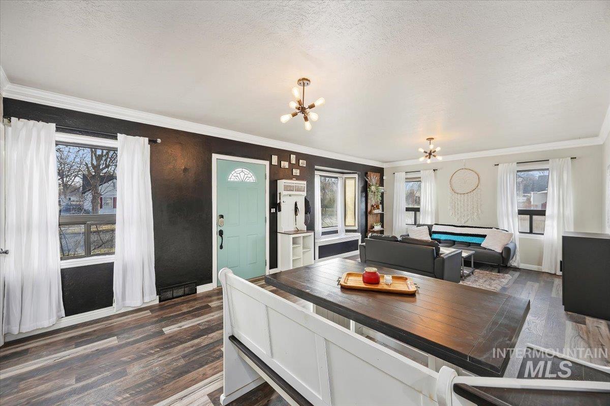 205 Fillmore Street, Twin Falls, Idaho 83301, 3 Bedrooms, 2 Bathrooms, Residential For Sale, Price $349,000,MLS 98975509