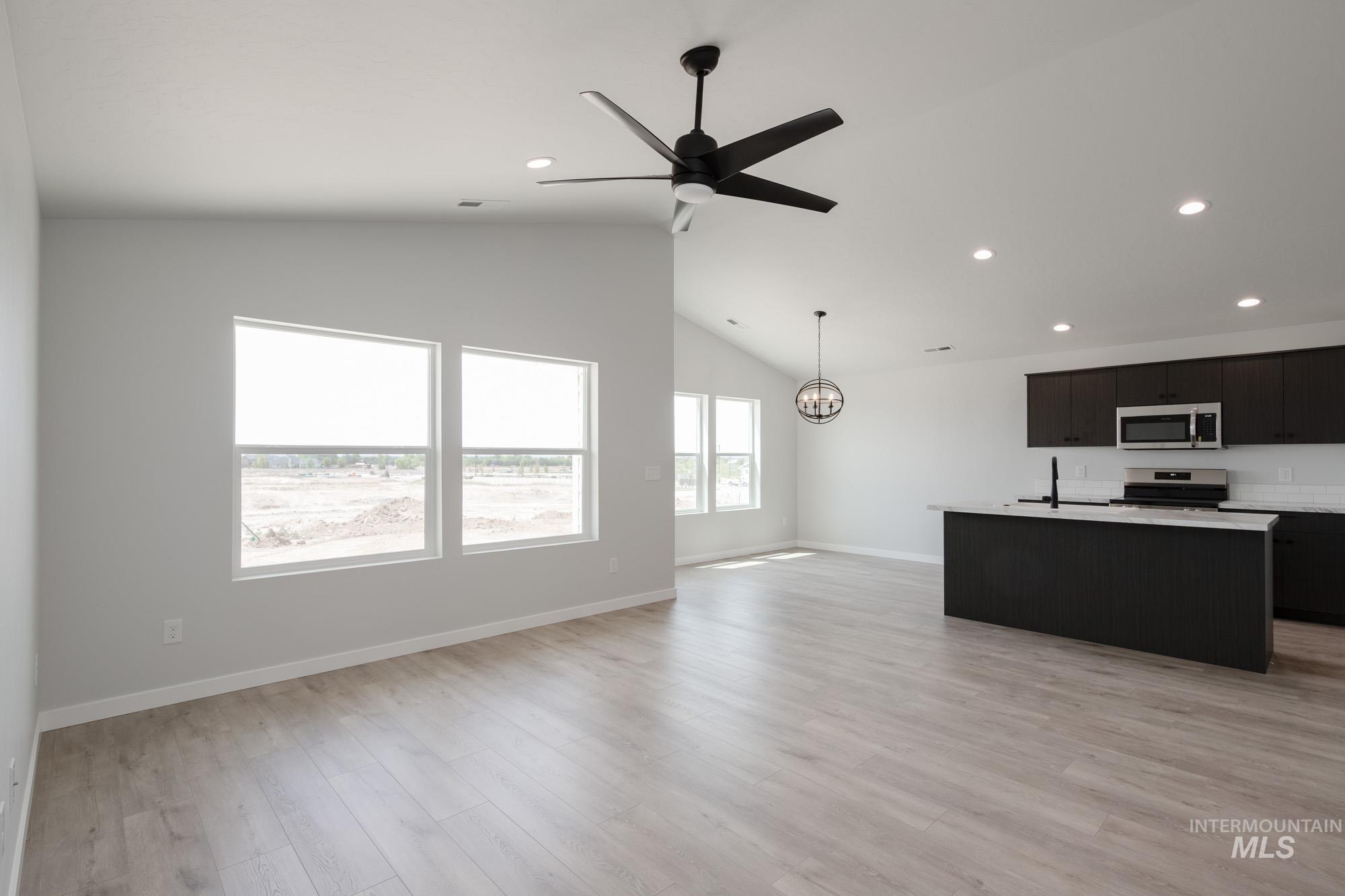 1623 Celina St, Middleton, Idaho 83644, 3 Bedrooms, 2 Bathrooms, Residential For Sale, Price $419,990, 98975510