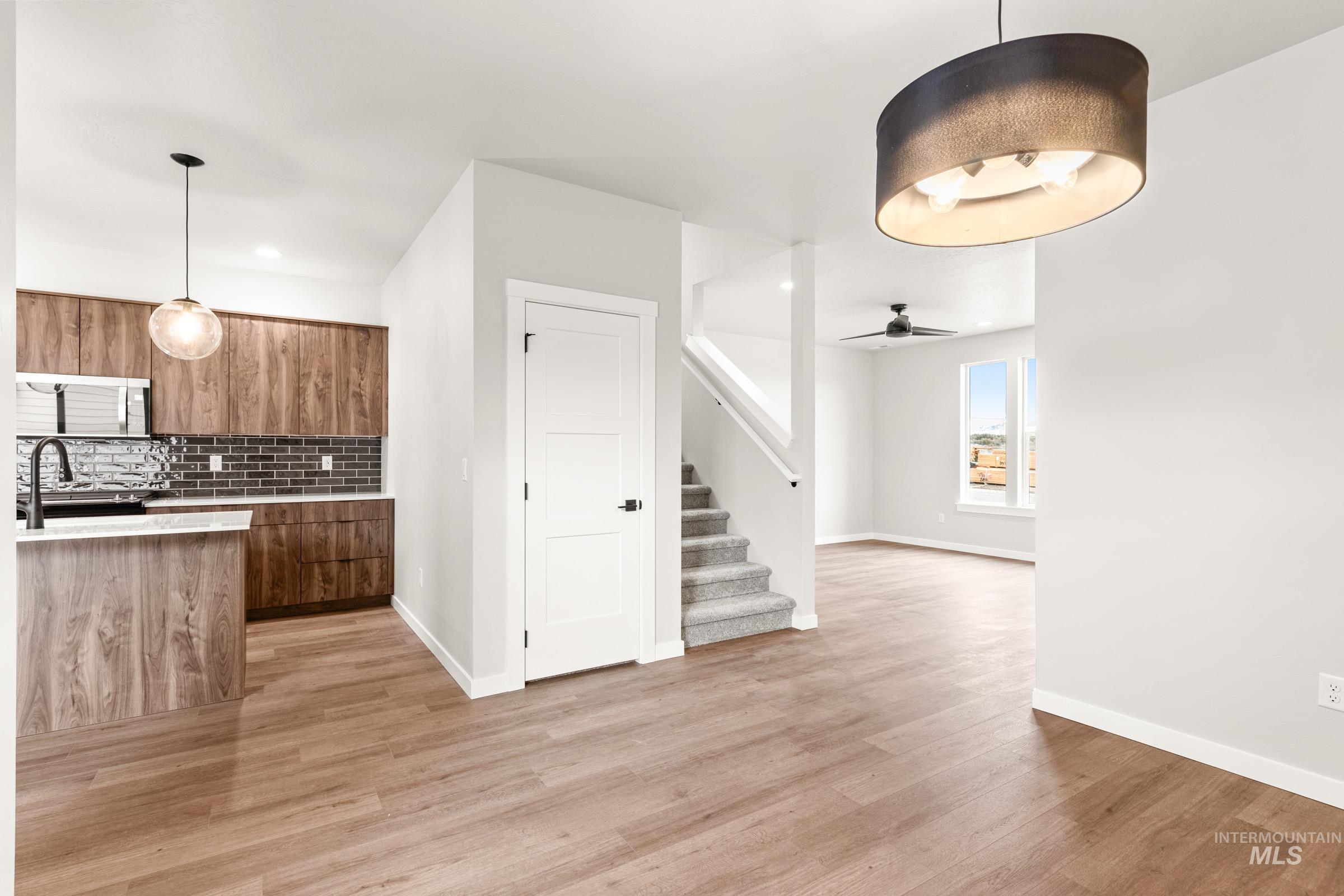 6741 S Harvest Cove Ave, Boise, Idaho 83709, 3 Bedrooms, 2.5 Bathrooms, Residential For Sale, Price $444,990,MLS 98975512