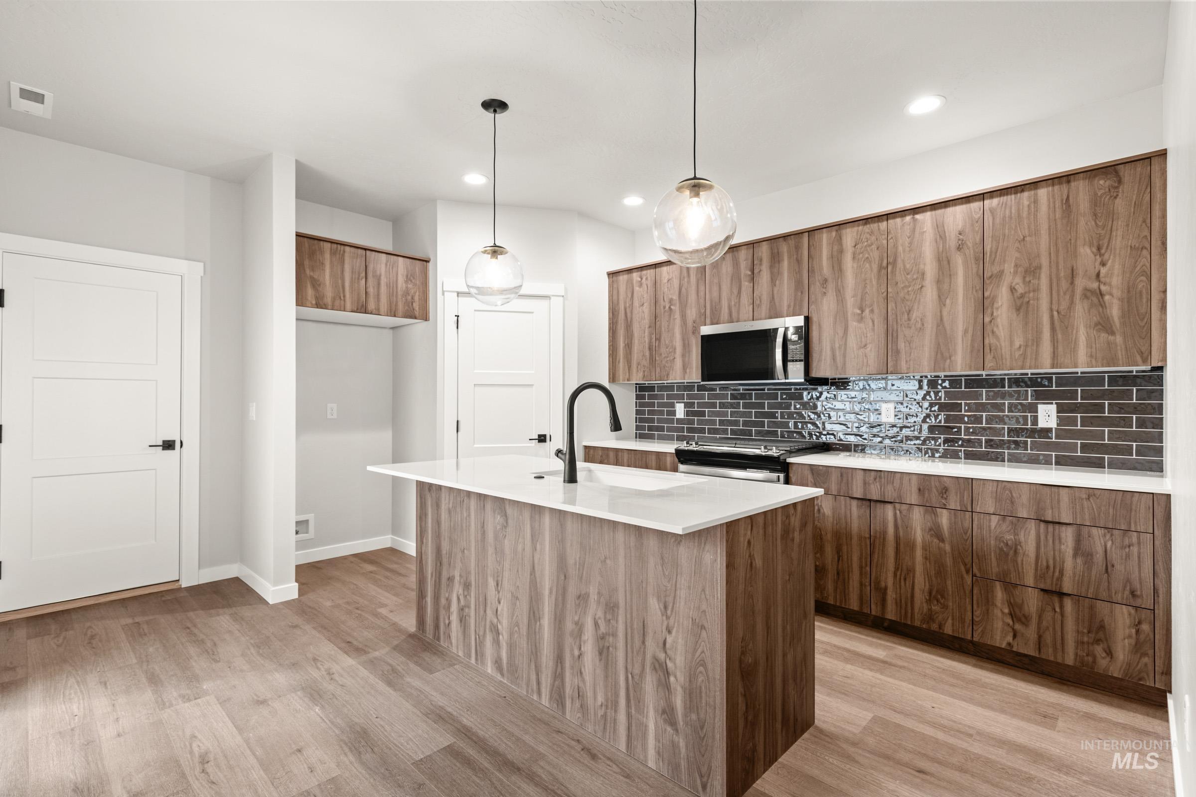 6741 S Harvest Cove Ave, Boise, Idaho 83709, 3 Bedrooms, 2.5 Bathrooms, Residential For Sale, Price $444,990,MLS 98975512