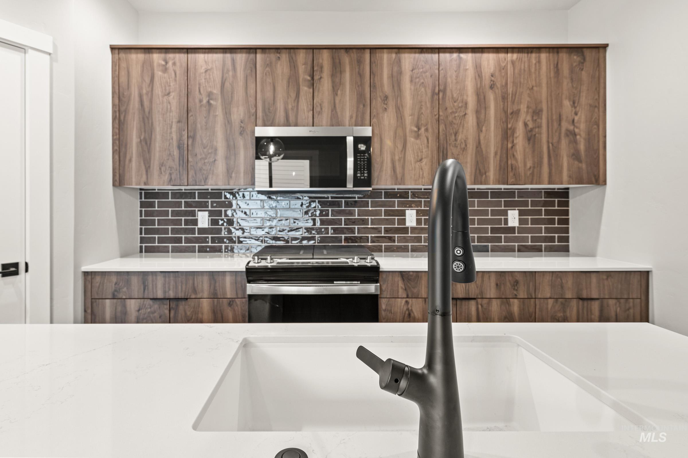 6741 S Harvest Cove Ave, Boise, Idaho 83709, 3 Bedrooms, 2.5 Bathrooms, Residential For Sale, Price $444,990,MLS 98975512