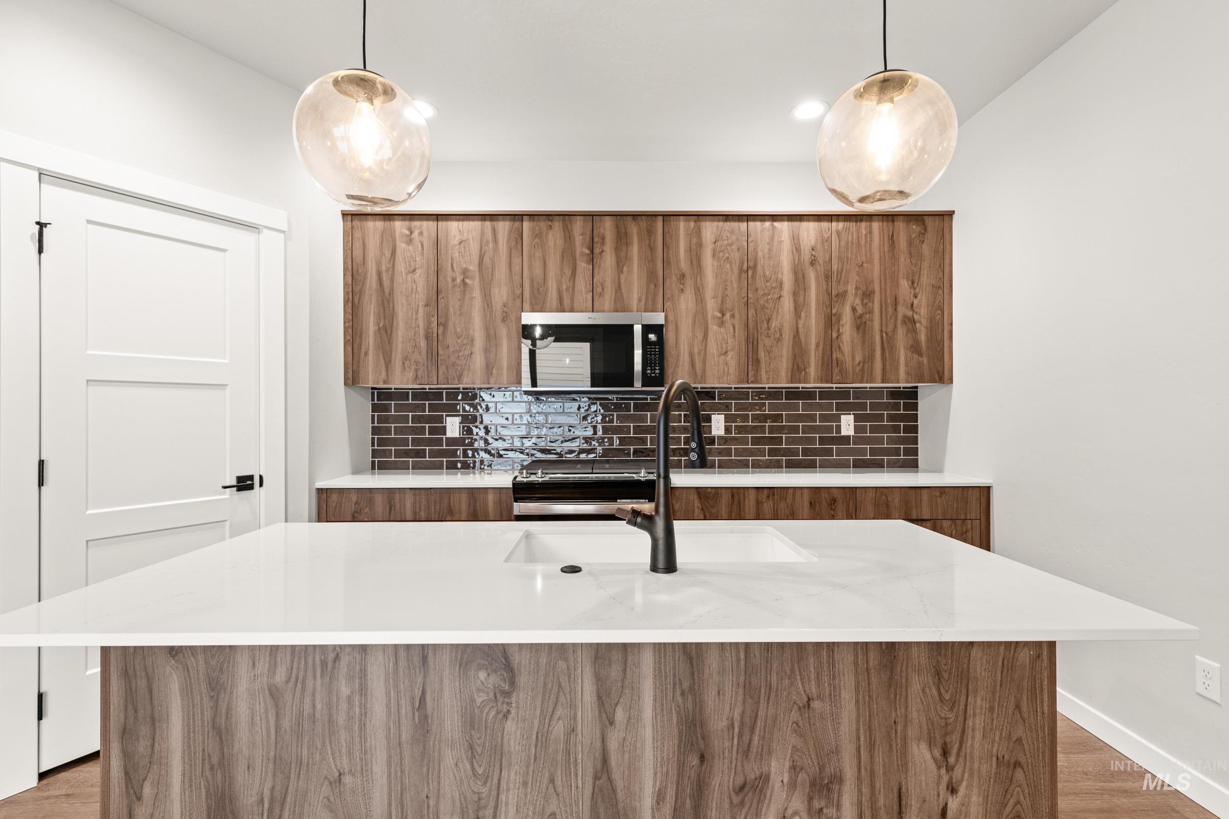 6741 S Harvest Cove Ave, Boise, Idaho 83709, 3 Bedrooms, 2.5 Bathrooms, Residential For Sale, Price $444,990,MLS 98975512