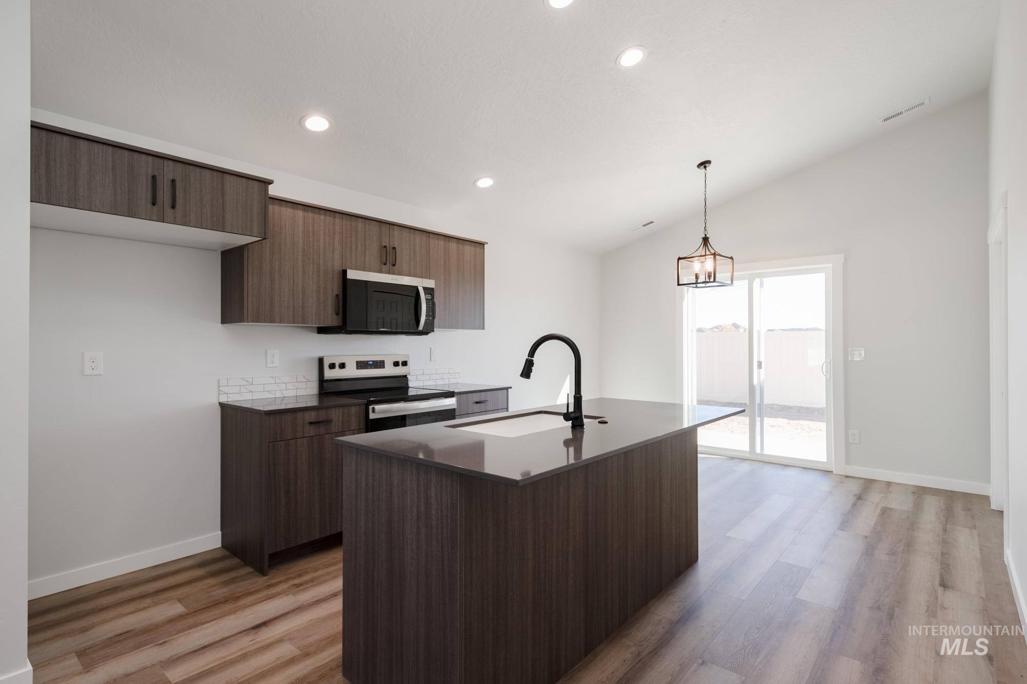 5490 S Bittercreek Ave, Meridian, Idaho 83642, 3 Bedrooms, 2 Bathrooms, Residential For Sale, Price $404,990, 98975513