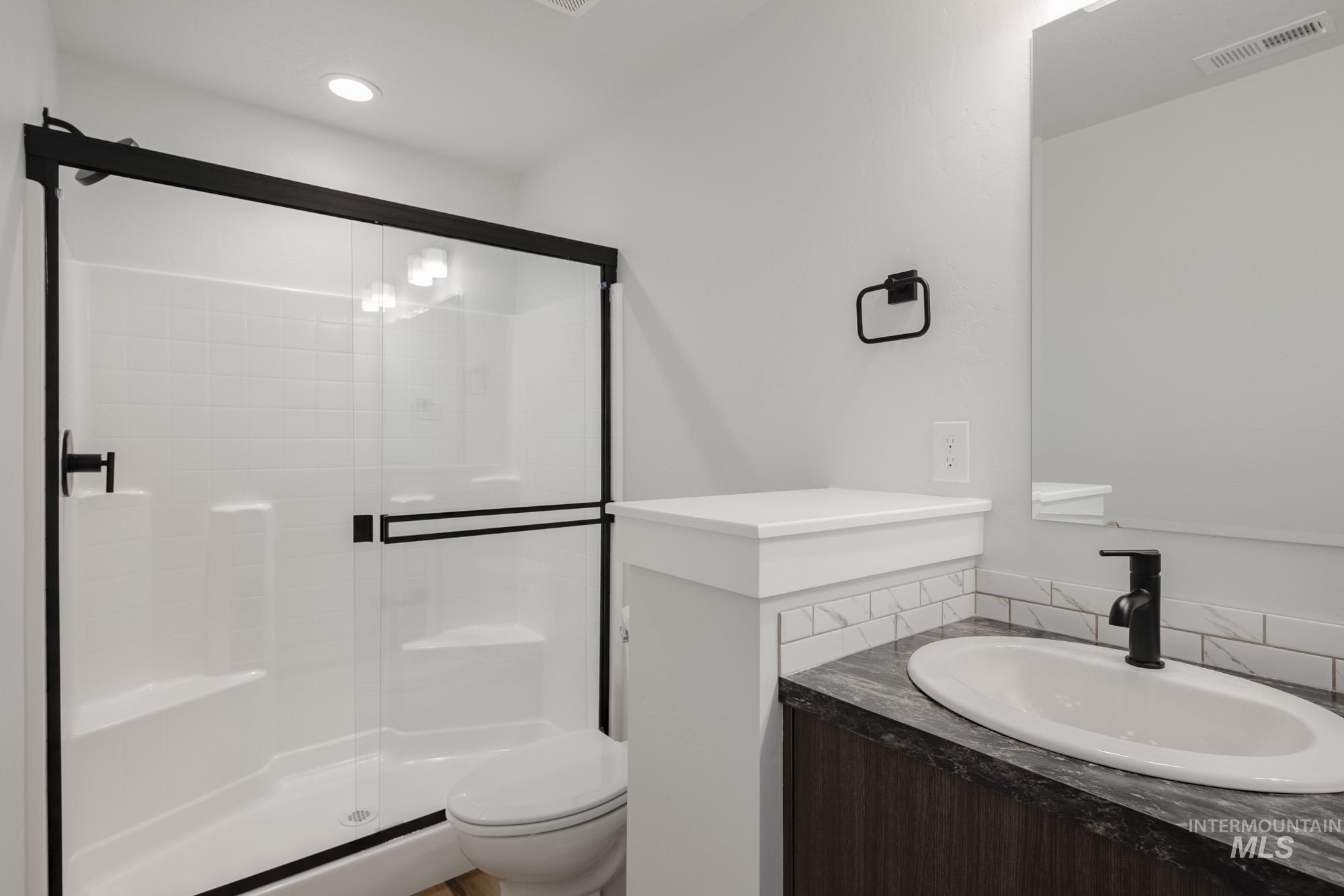 5490 S Bittercreek Ave, Meridian, Idaho 83642, 3 Bedrooms, 2 Bathrooms, Residential For Sale, Price $404,990, 98975513