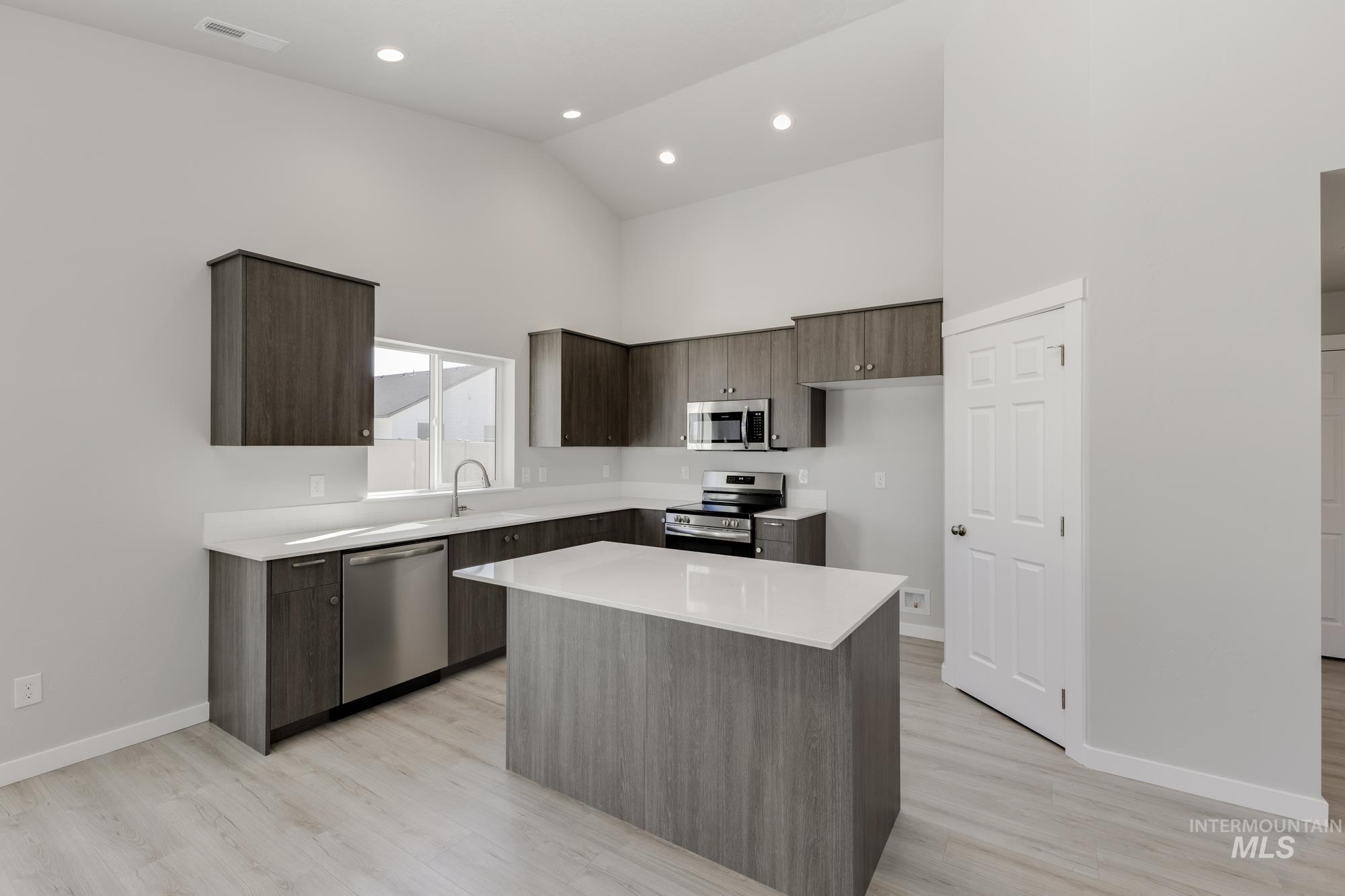 5474 S Bittercreek Ave, Meridian, Idaho 83642, 4 Bedrooms, 2 Bathrooms, Residential For Sale, Price $464,990, 98975514