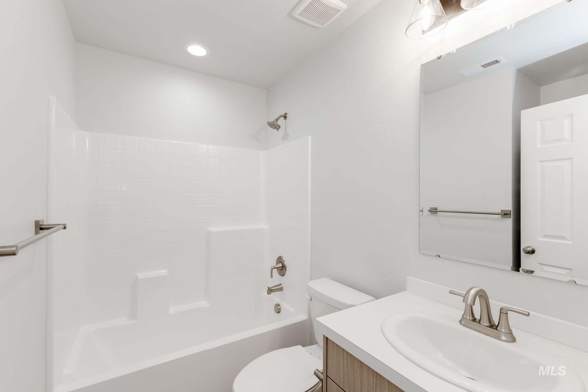 5386 S Bittercreek Ave, Meridian, Idaho 83642, 4 Bedrooms, 2 Bathrooms, Residential For Sale, Price $439,990, 98975515