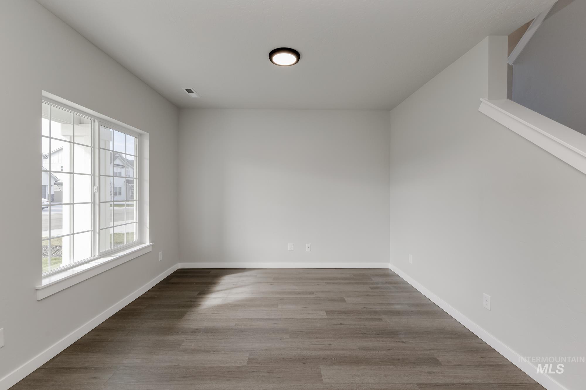 5476 S Desert Cactus Ave, Meridian, Idaho 83642, 5 Bedrooms, 3 Bathrooms, Residential For Sale, Price $549,990,MLS 98975516