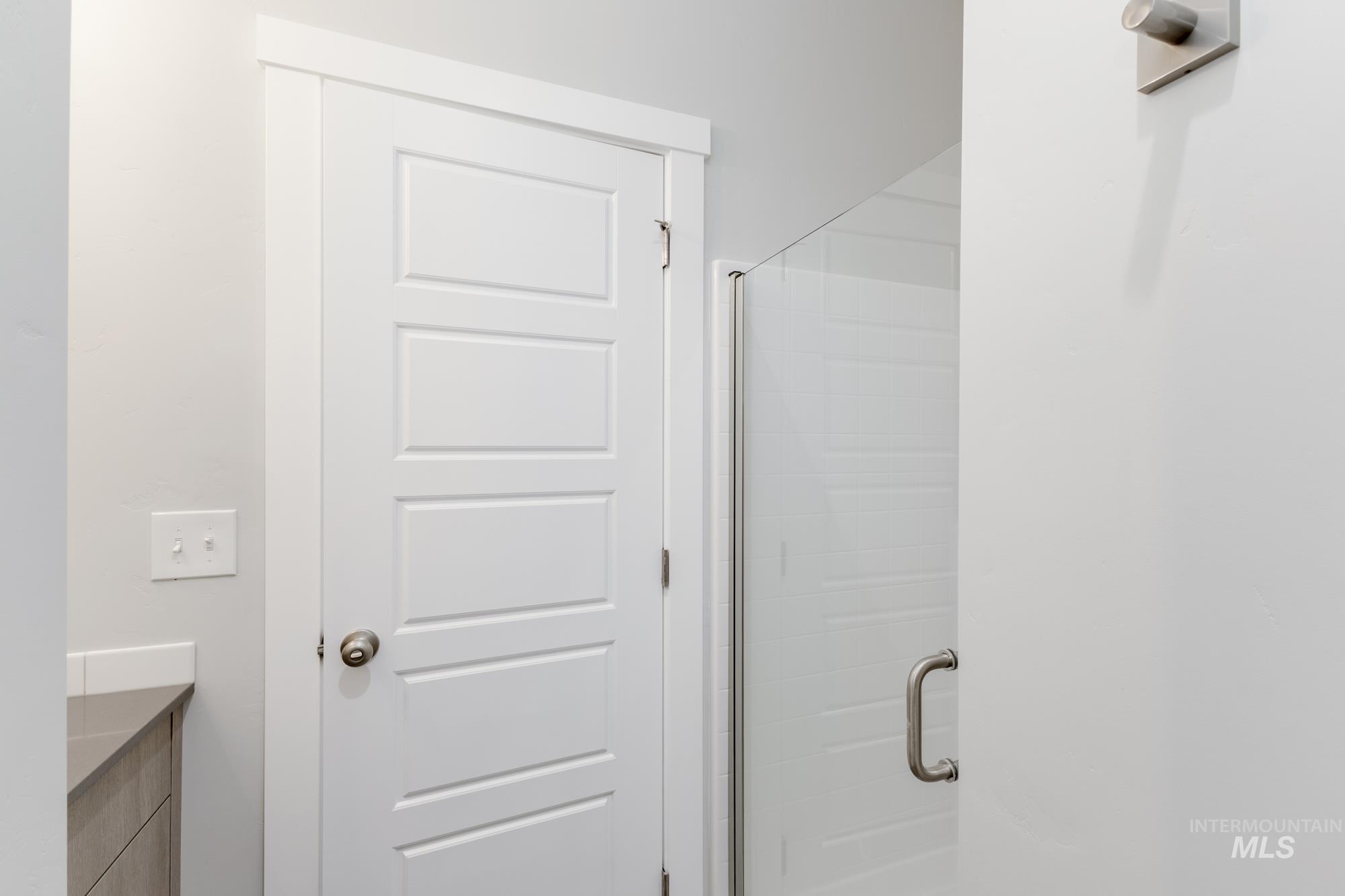 5476 S Desert Cactus Ave, Meridian, Idaho 83642, 5 Bedrooms, 3 Bathrooms, Residential For Sale, Price $549,990,MLS 98975516