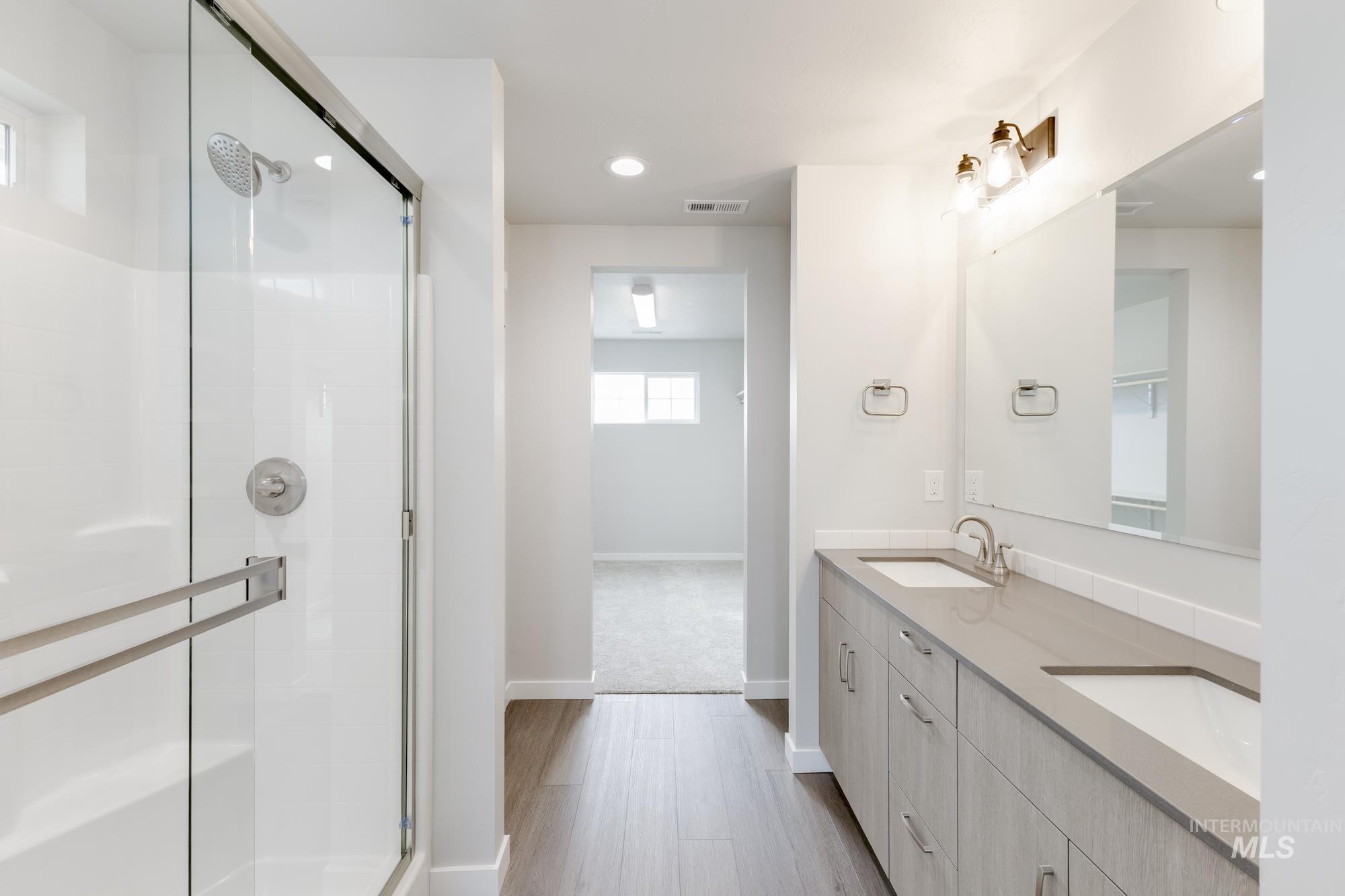 5476 S Desert Cactus Ave, Meridian, Idaho 83642, 5 Bedrooms, 3 Bathrooms, Residential For Sale, Price $549,990,MLS 98975516