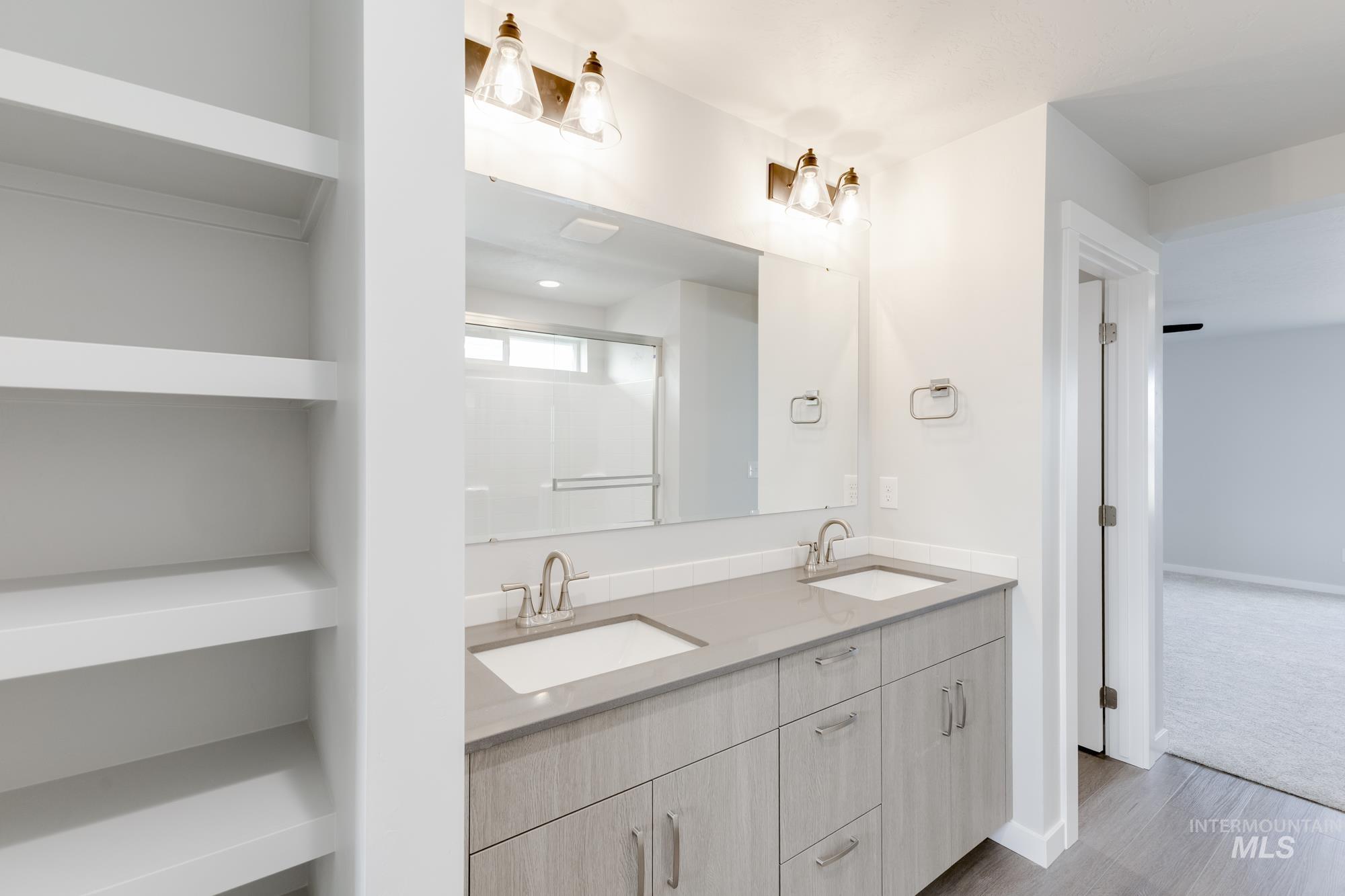 5476 S Desert Cactus Ave, Meridian, Idaho 83642, 5 Bedrooms, 3 Bathrooms, Residential For Sale, Price $549,990,MLS 98975516