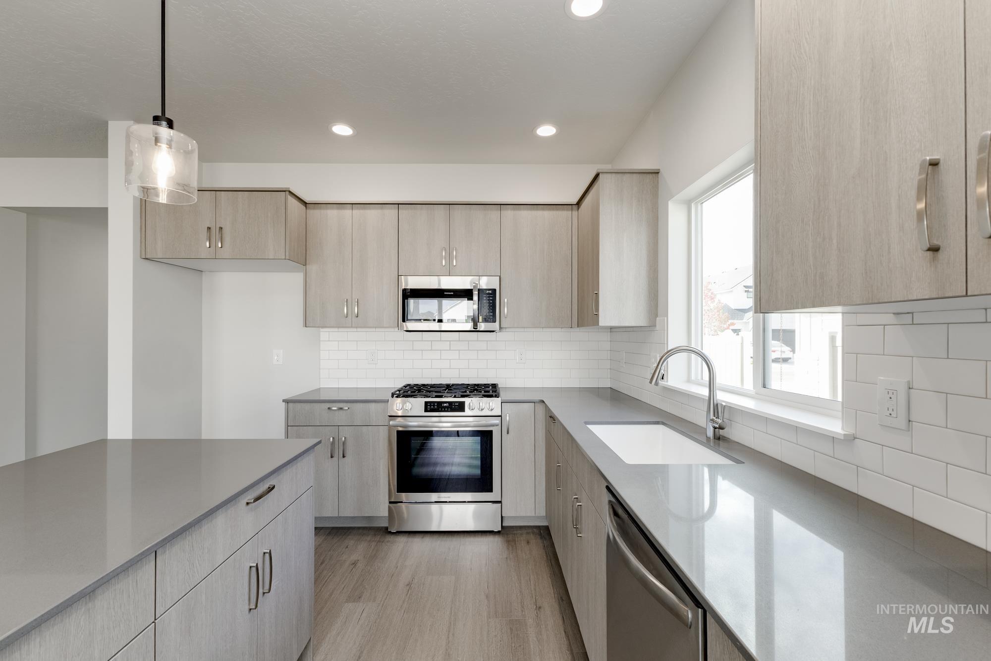 5476 S Desert Cactus Ave, Meridian, Idaho 83642, 5 Bedrooms, 3 Bathrooms, Residential For Sale, Price $549,990,MLS 98975516