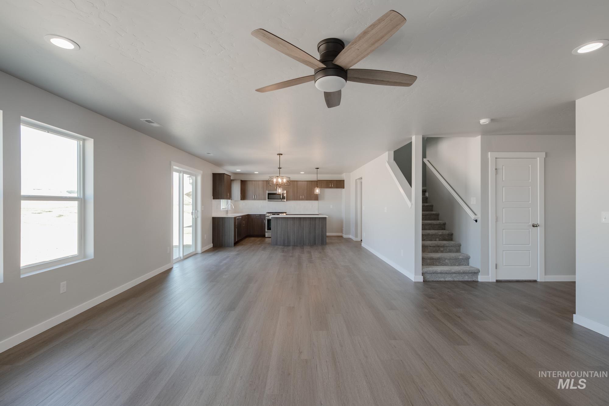 5450 S Desert Cactus Ave, Meridian, Idaho 83642, 5 Bedrooms, 3 Bathrooms, Residential For Sale, Price $559,990,MLS 98975517