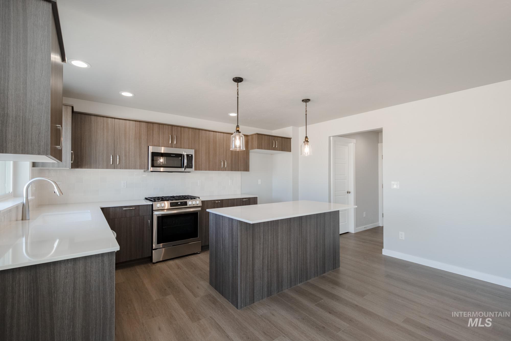 5450 S Desert Cactus Ave, Meridian, Idaho 83642, 5 Bedrooms, 3 Bathrooms, Residential For Sale, Price $559,990,MLS 98975517