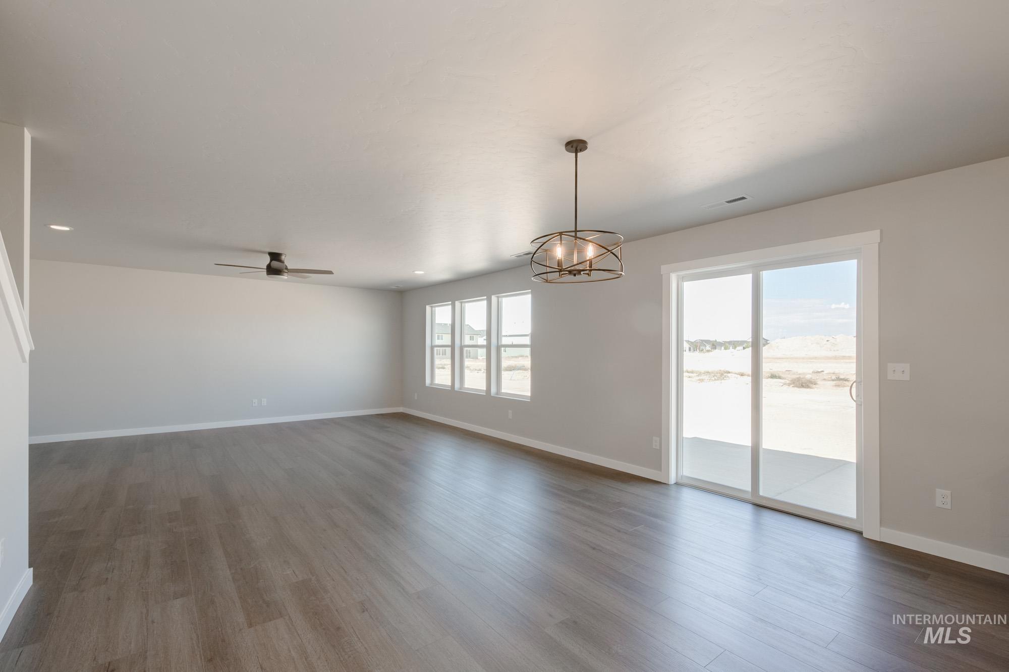 5450 S Desert Cactus Ave, Meridian, Idaho 83642, 5 Bedrooms, 3 Bathrooms, Residential For Sale, Price $559,990,MLS 98975517