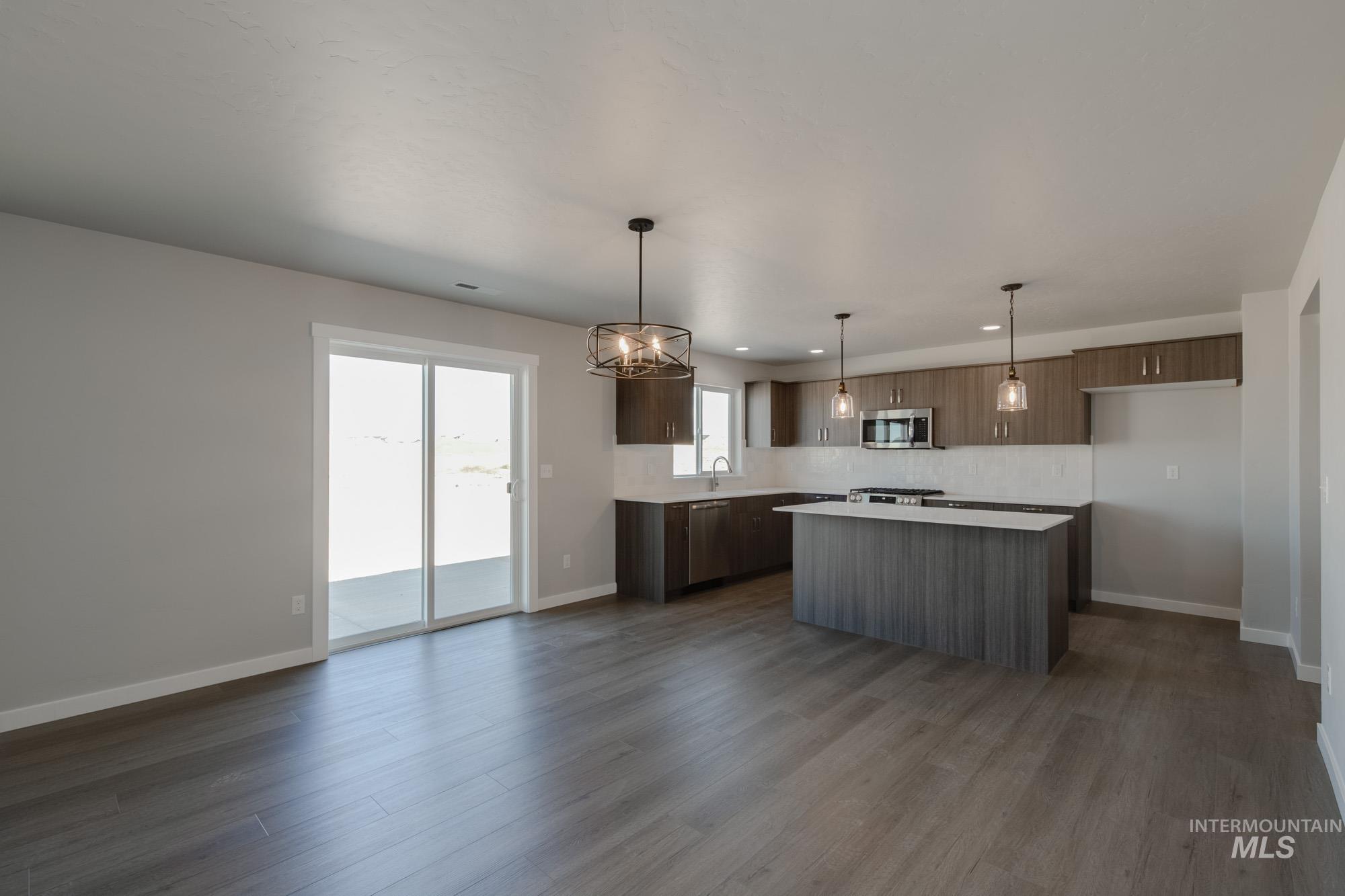 5450 S Desert Cactus Ave, Meridian, Idaho 83642, 5 Bedrooms, 3 Bathrooms, Residential For Sale, Price $559,990,MLS 98975517