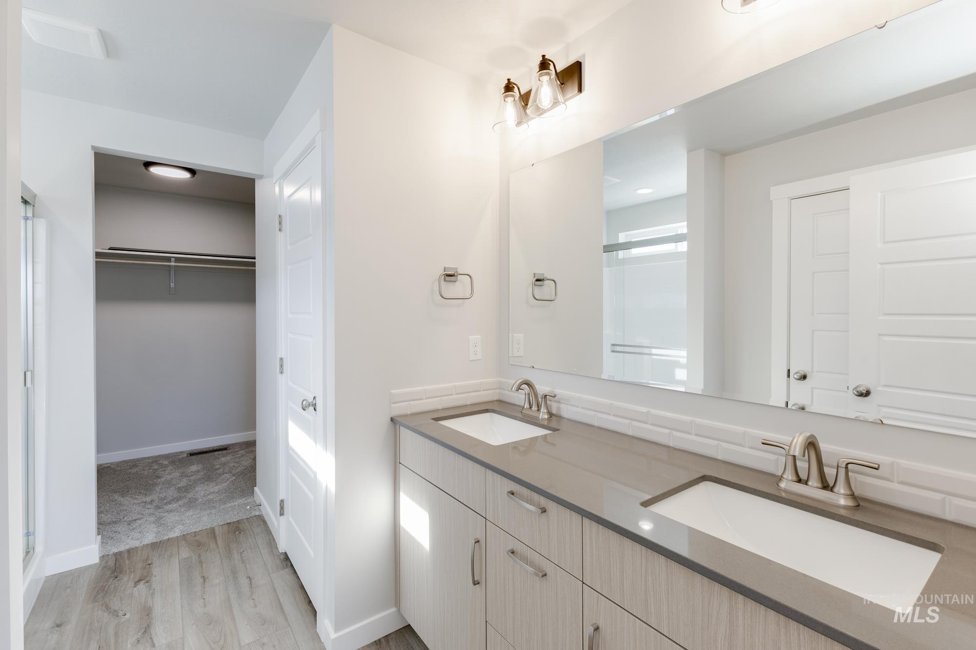 5426 S Desert Cactus Ave, Meridian, Idaho 83642, 4 Bedrooms, 2.5 Bathrooms, Residential For Sale, Price $539,990,MLS 98975518