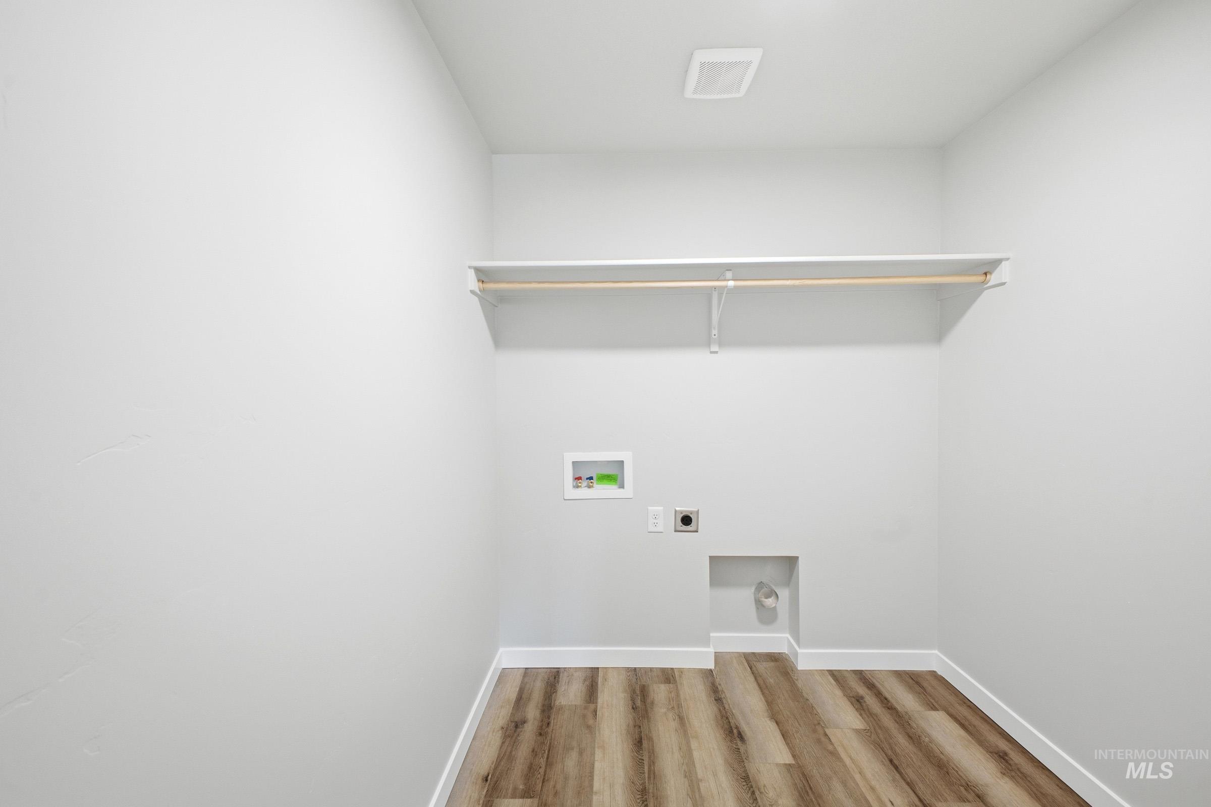 5415 S Bittercreek Ave, Meridian, Idaho 83642, 4 Bedrooms, 2.5 Bathrooms, Residential For Sale, Price $540,990,MLS 98975519