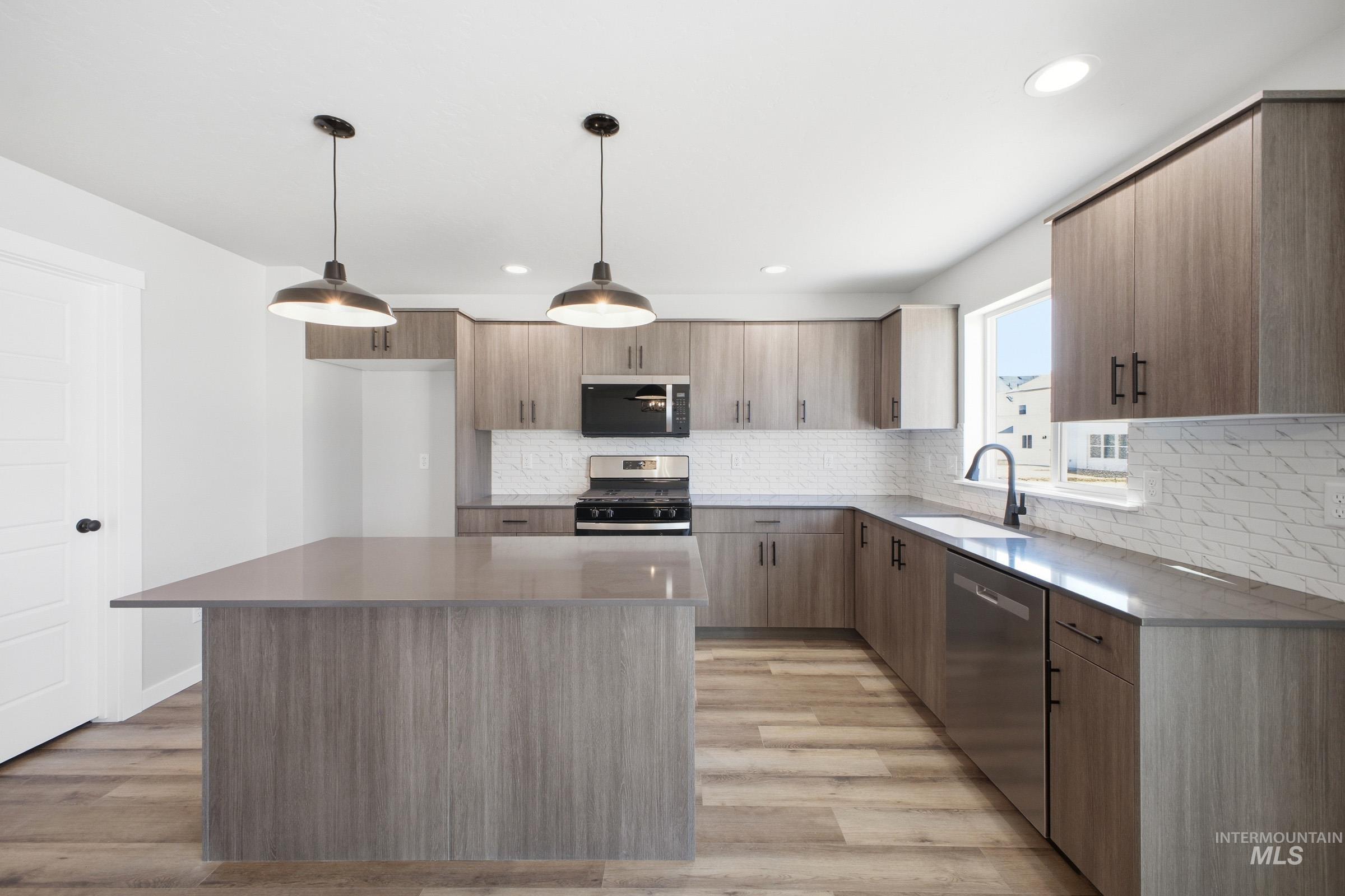 5415 S Bittercreek Ave, Meridian, Idaho 83642, 4 Bedrooms, 2.5 Bathrooms, Residential For Sale, Price $540,990,MLS 98975519