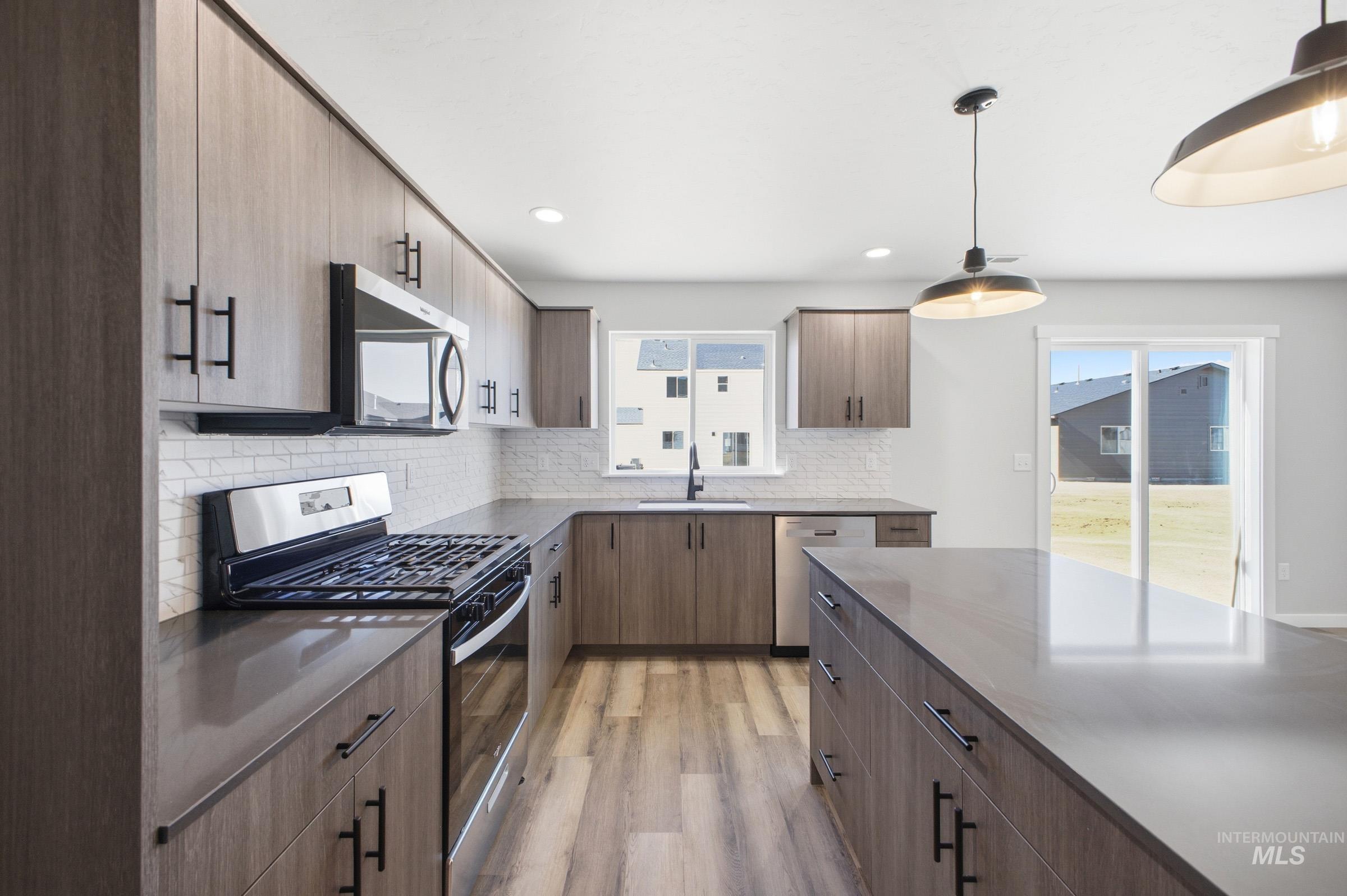 5415 S Bittercreek Ave, Meridian, Idaho 83642, 4 Bedrooms, 2.5 Bathrooms, Residential For Sale, Price $540,990,MLS 98975519