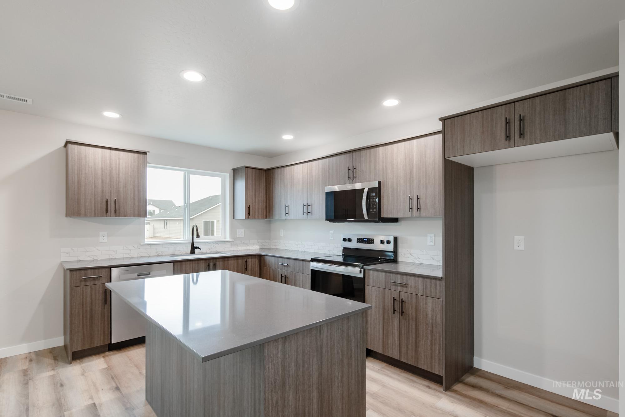 5415 S Bittercreek Ave, Meridian, Idaho 83642, 4 Bedrooms, 2.5 Bathrooms, Residential For Sale, Price $540,990,MLS 98975519