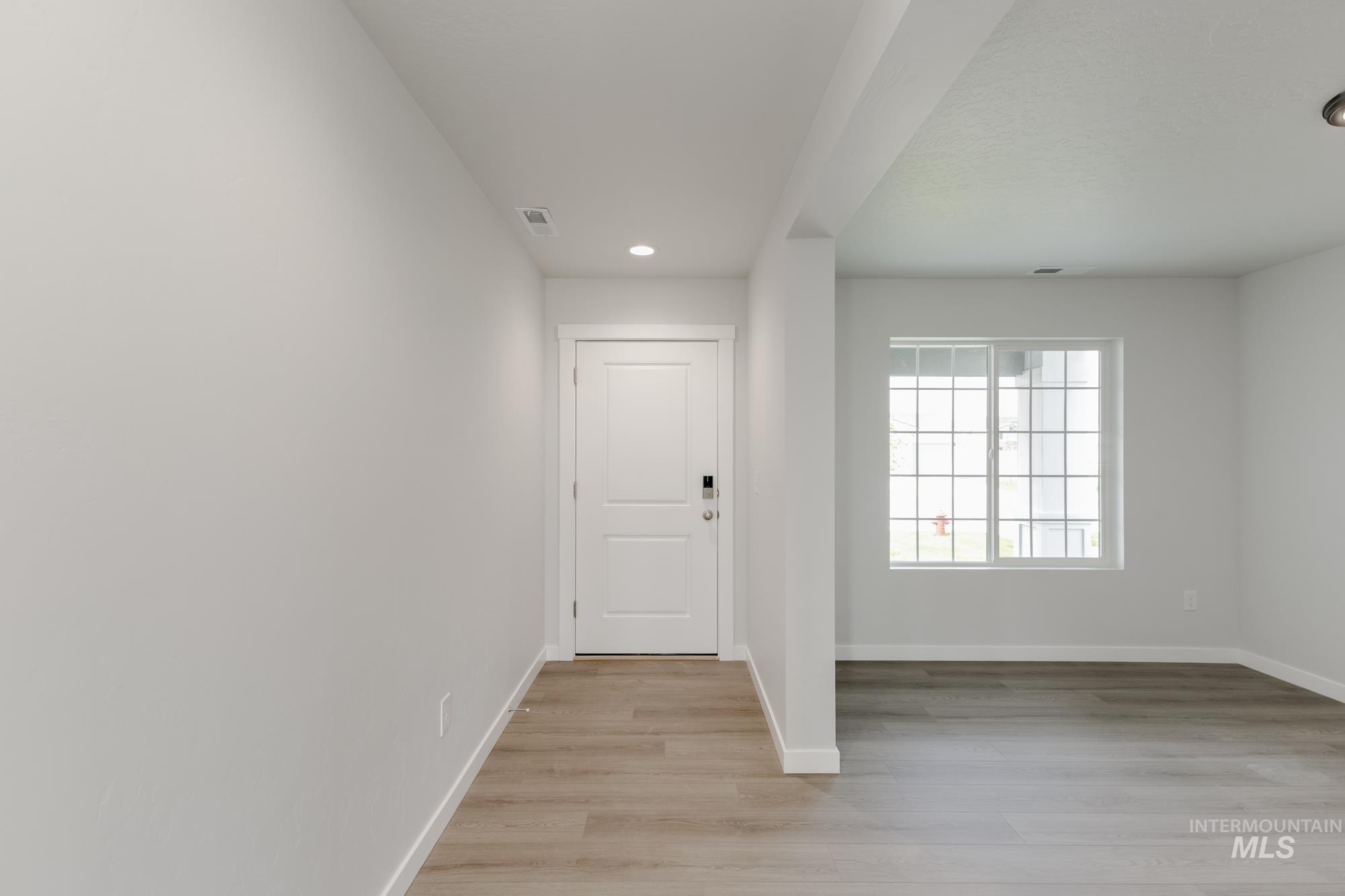 5433 S Bittercreek Ave, Meridian, Idaho 83642, 4 Bedrooms, 2.5 Bathrooms, Residential For Sale, Price $479,990, 98975520