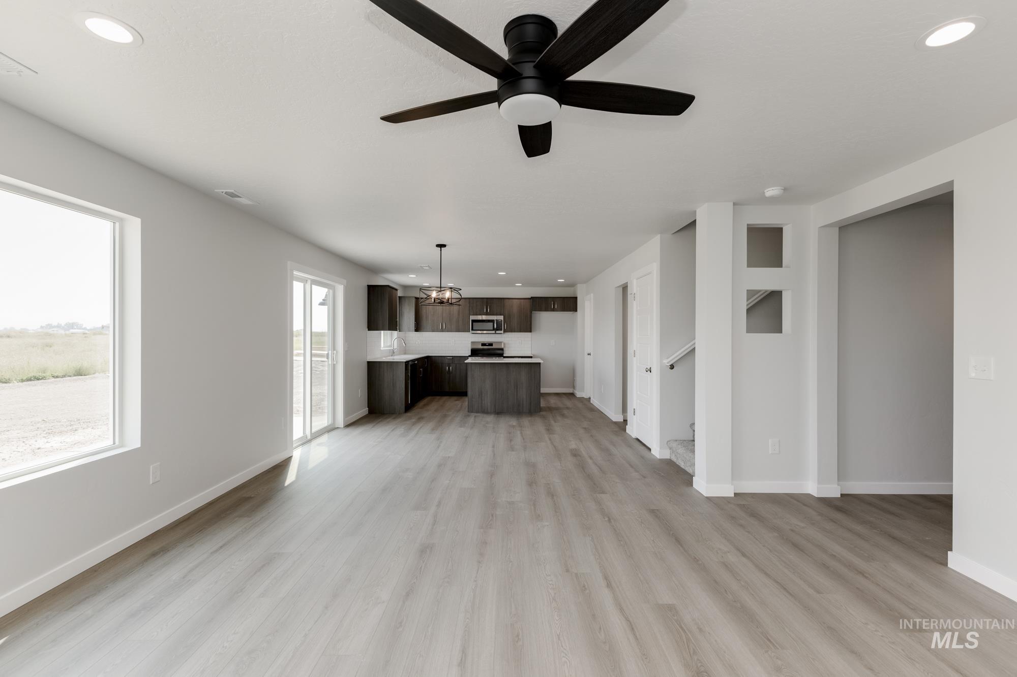 5433 S Bittercreek Ave, Meridian, Idaho 83642, 4 Bedrooms, 2.5 Bathrooms, Residential For Sale, Price $479,990, 98975520