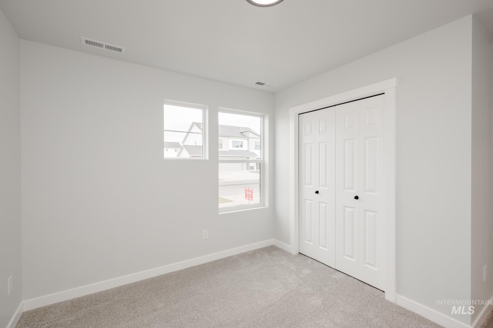 5451 S Desert Cactus Ave, Meridian, Idaho 83642, 3 Bedrooms, 2 Bathrooms, Residential For Sale, Price $424,990, 98975521