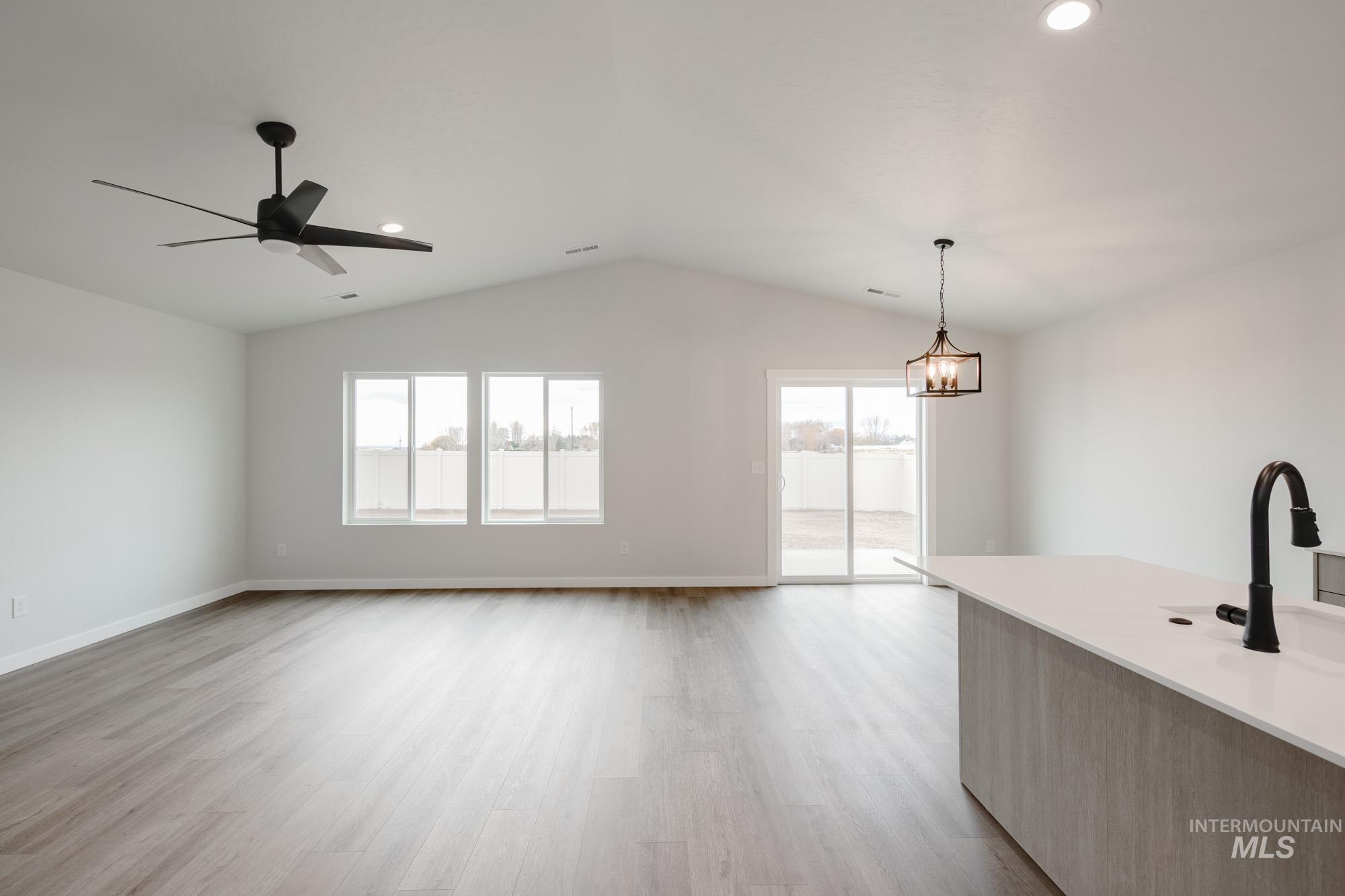 5451 S Desert Cactus Ave, Meridian, Idaho 83642, 3 Bedrooms, 2 Bathrooms, Residential For Sale, Price $424,990, 98975521