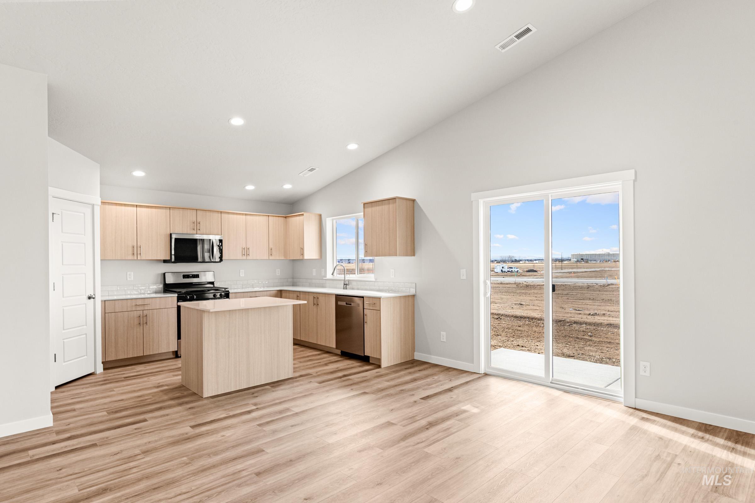 5439 S Desert Cactus Ave, Meridian, Idaho 83642, 4 Bedrooms, 2 Bathrooms, Residential For Sale, Price $474,990, 98975523