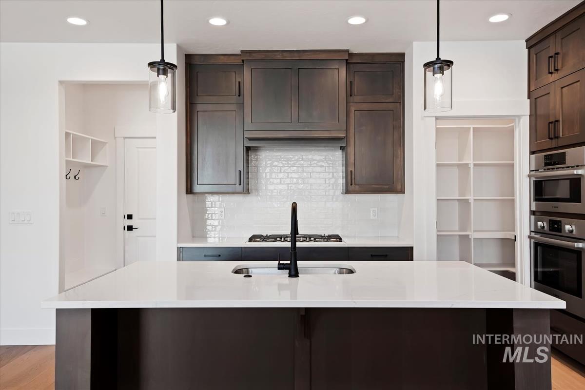 6534 E Lucy Drive, Eagle, Idaho 63629, 3 Bedrooms, 2 Bathrooms, Residential For Sale, Price $539,880, 98975526