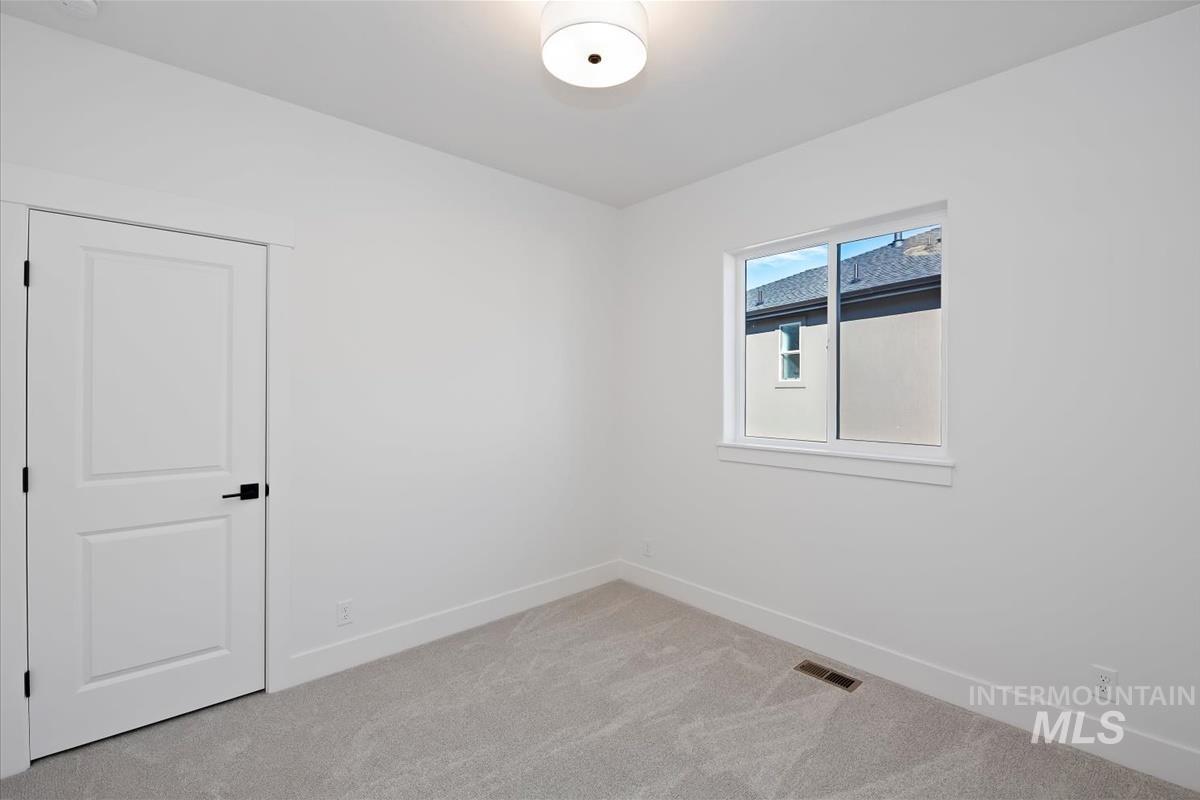 6534 E Lucy Drive, Eagle, Idaho 63629, 3 Bedrooms, 2 Bathrooms, Residential For Sale, Price $539,880, 98975526