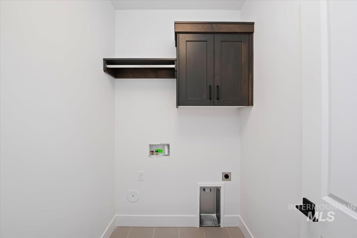 6534 E Lucy Drive, Eagle, Idaho 63629, 3 Bedrooms, 2 Bathrooms, Residential For Sale, Price $539,880, 98975526