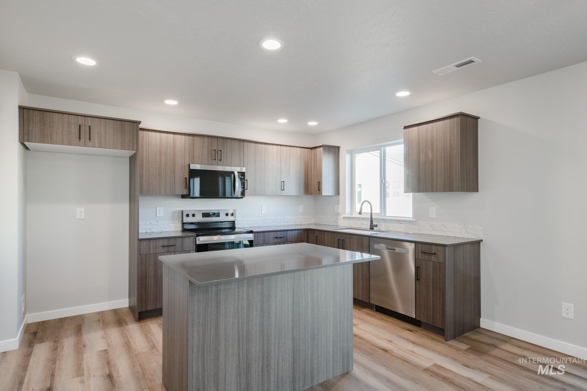 5298 S Memory Ave, Meridian, Idaho 83642, 4 Bedrooms, 2.5 Bathrooms, Residential For Sale, Price $478,990, 98975530