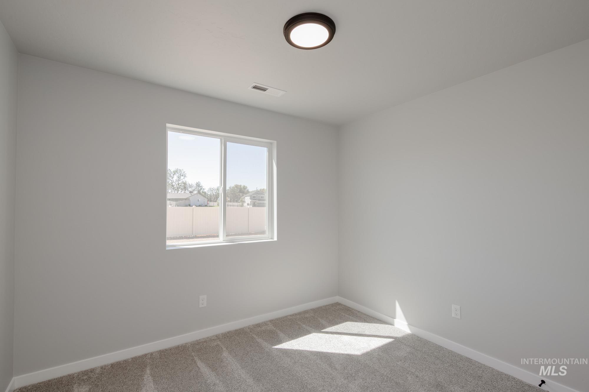 5270 S Memory Ave, Meridian, Idaho 83642, 5 Bedrooms, 3 Bathrooms, Residential For Sale, Price $550,990, 98975531