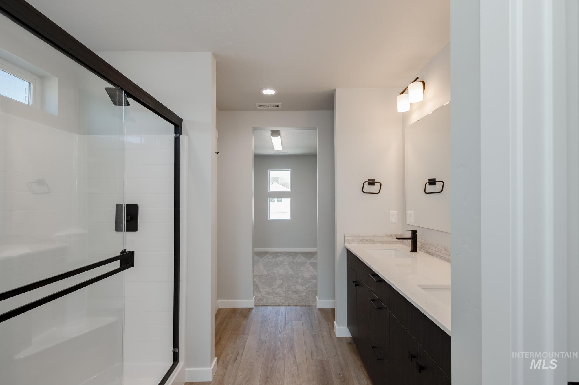 5270 S Memory Ave, Meridian, Idaho 83642, 5 Bedrooms, 3 Bathrooms, Residential For Sale, Price $550,990, 98975531